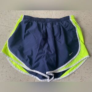 Nike Tempo Shorts, L